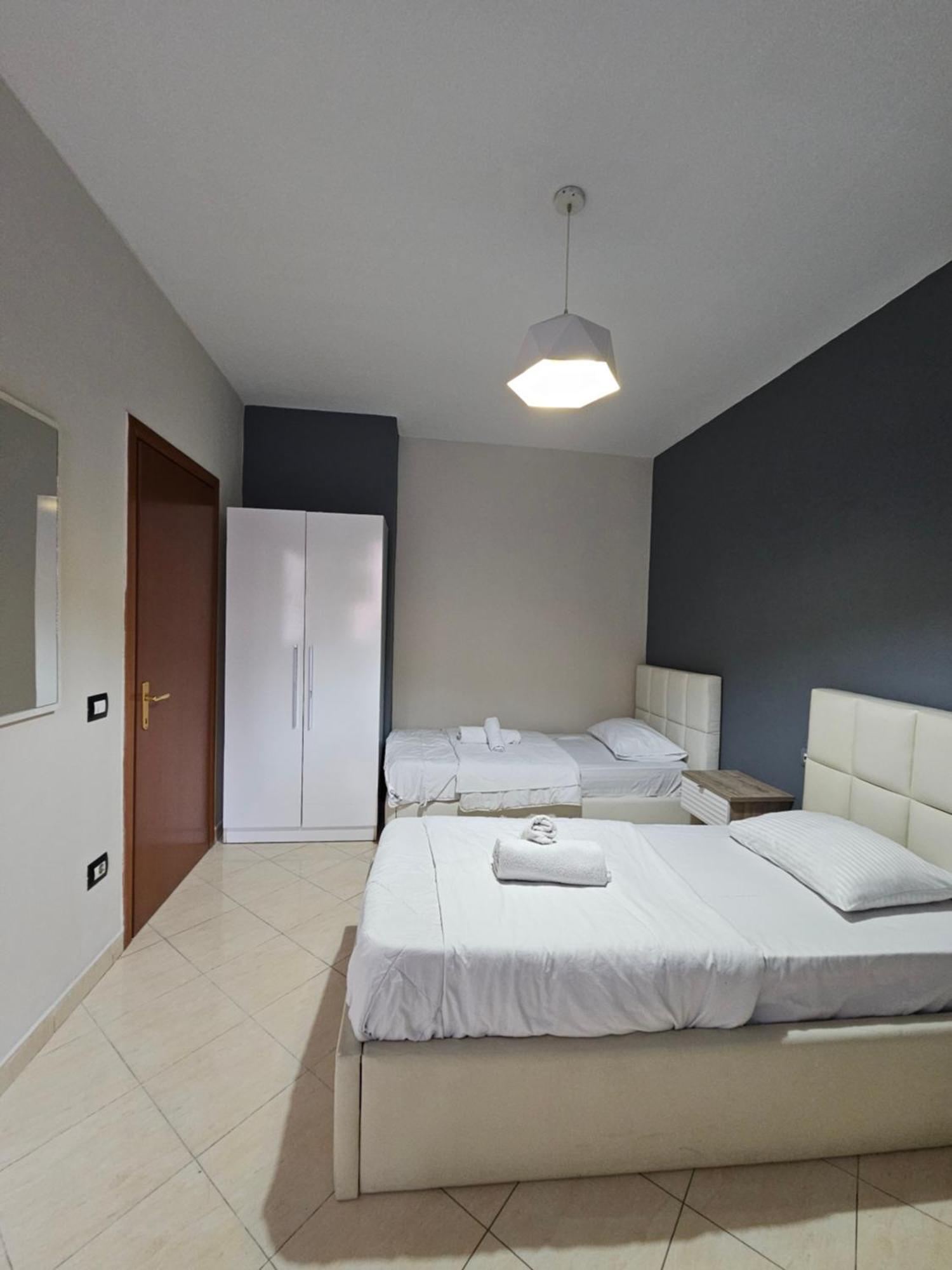 Aura Skanderbeg Square Apartments Tiranë Eksteriør bilde